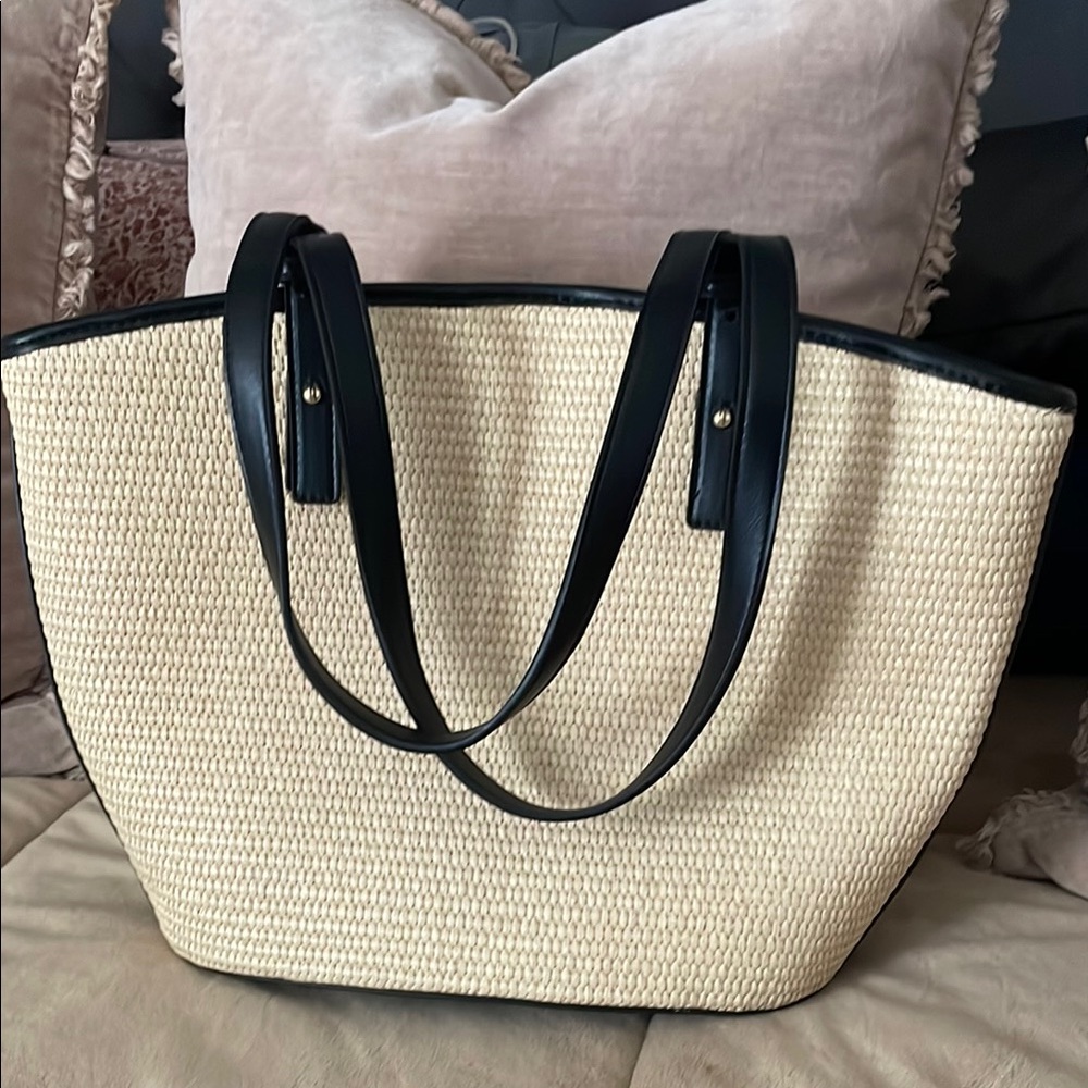 Elegant Black and Cream Straw Tote Bag